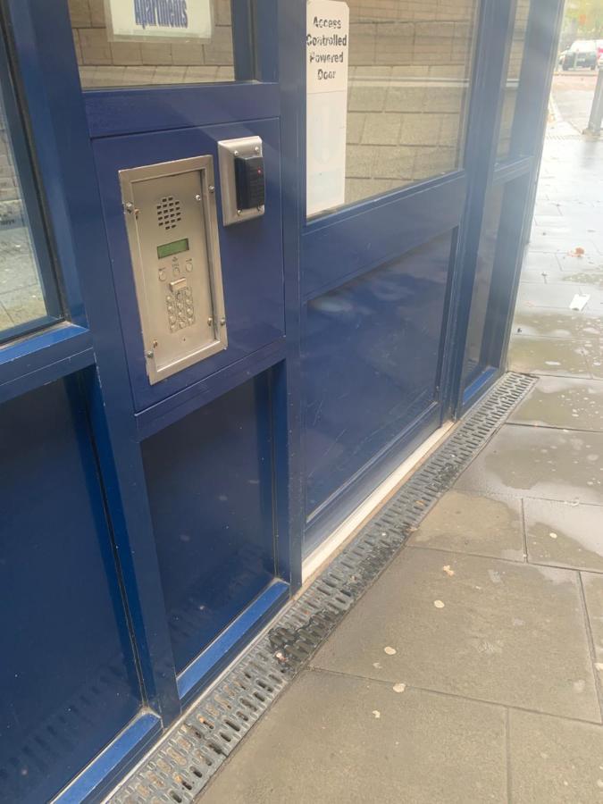 Luxury Panoramic Balcony Swindon Central Exterior foto